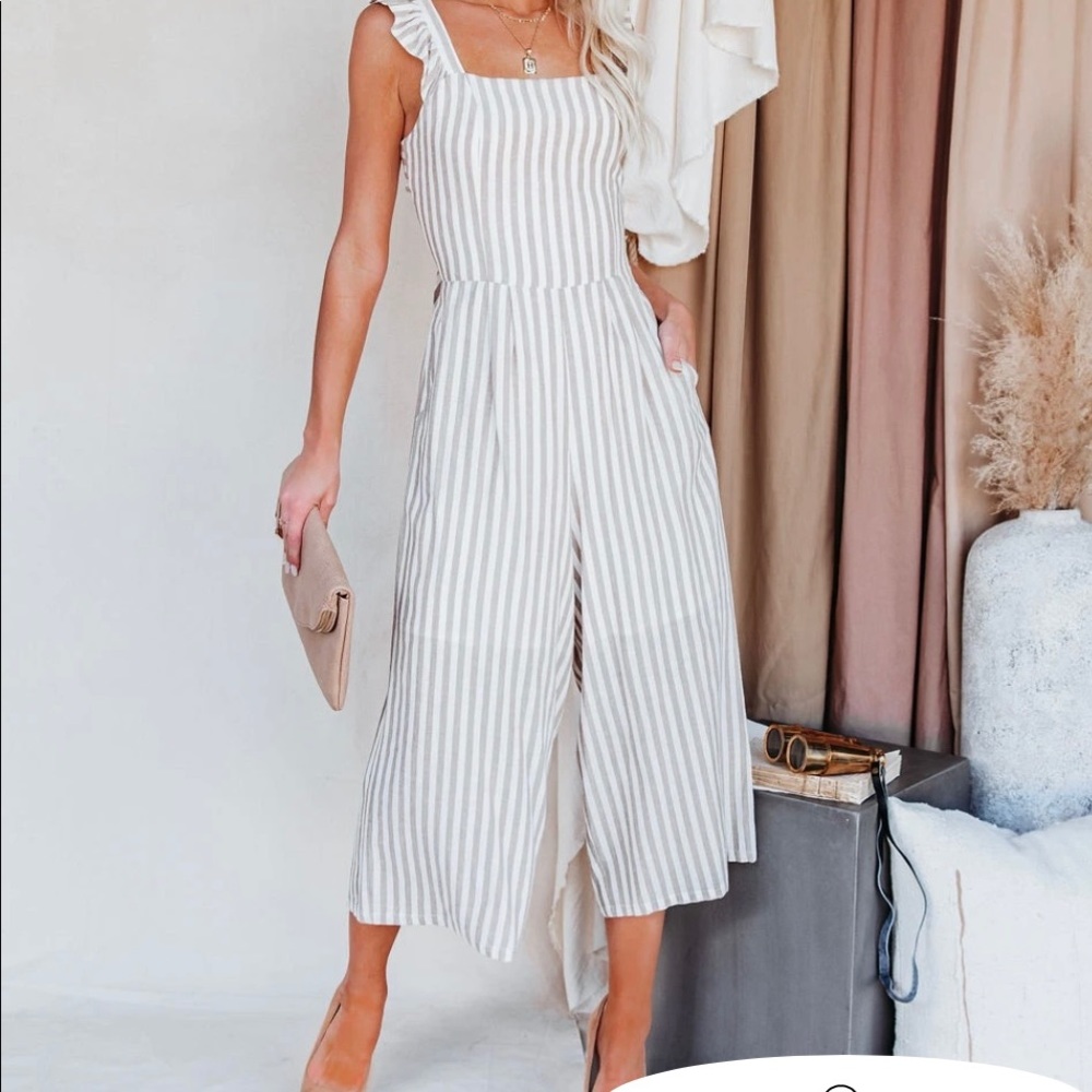 VICI striped jumpsuit size small. NWT